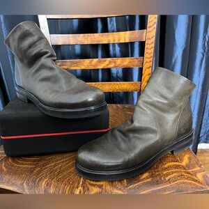 Halmanera for Chuckies New York Italian Mushroom Ankle Boots